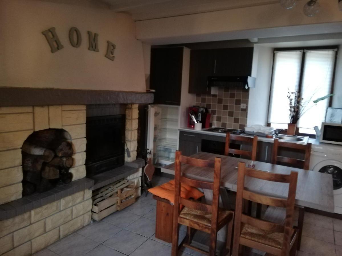 Le Gite De La Maison Rouge Anctoville Esterno foto