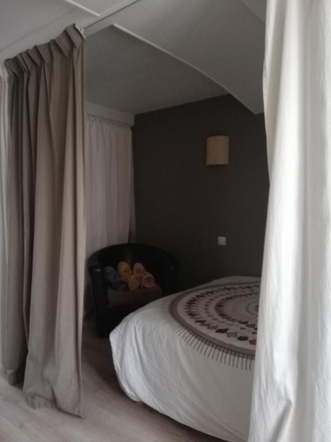 Le Gite De La Maison Rouge Anctoville Esterno foto